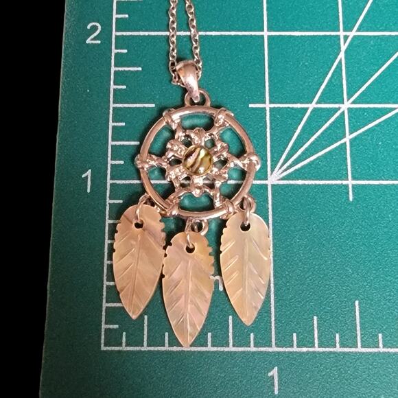 Dreamcatcher Necklace Silver-tone‎ Mother of Pearl Feather Chain Pendant Gift - Picture 5 of 5
